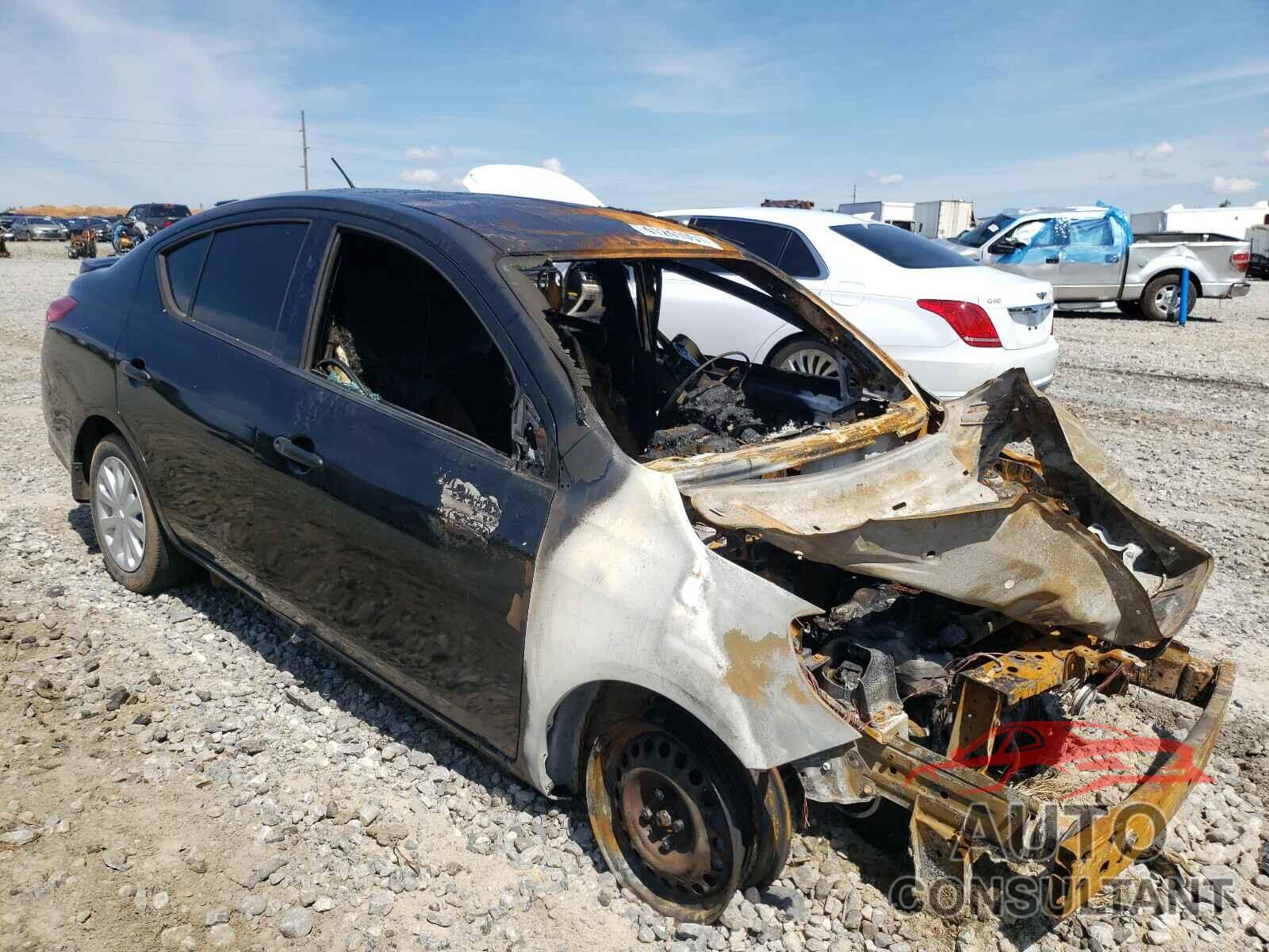 NISSAN VERSA 2018 - 3N1CN7APXJL807541