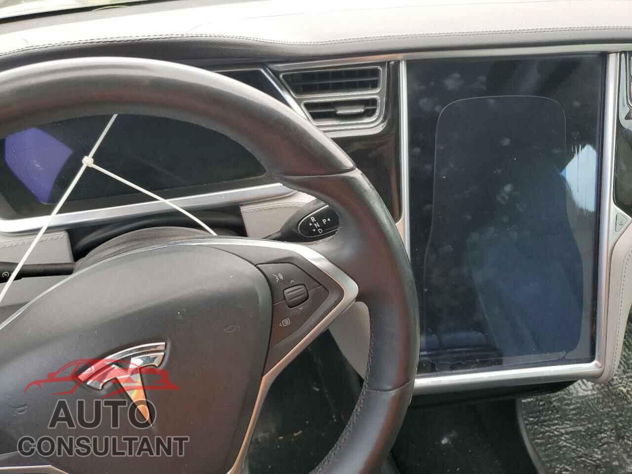 TESLA MODEL S 2013 - 5YJSA1DP8DFP06465