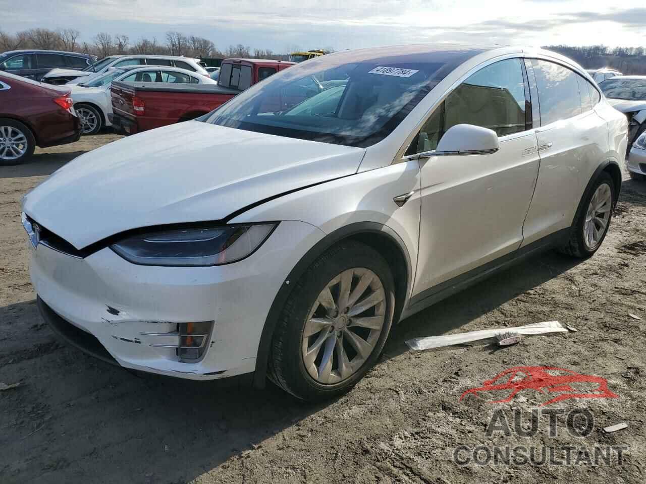 TESLA MODEL X 2017 - 5YJXCAE20HF068009