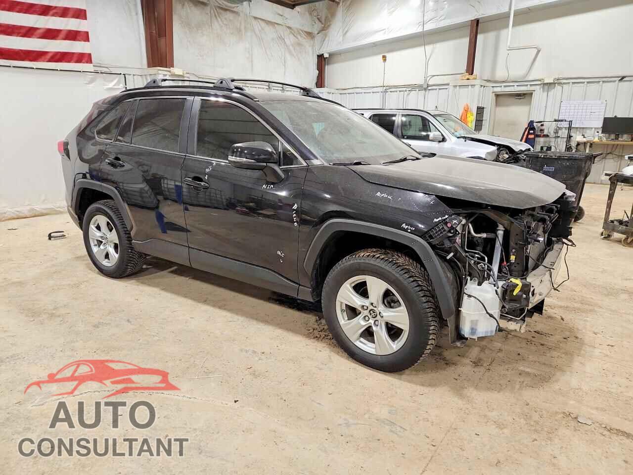 TOYOTA RAV4 2019 - JTMP1RFV2KD020636