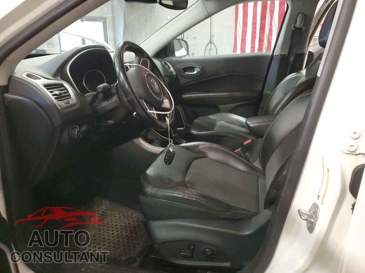 JEEP COMPASS 2018 - 3C4NJDBBXJT255672