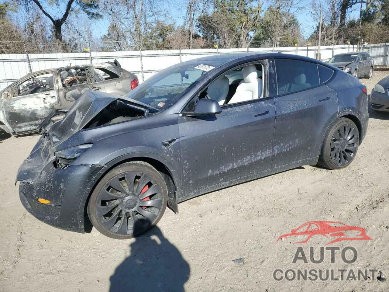 TESLA MODEL Y 2023 - 7SAYGDEF8PF843333