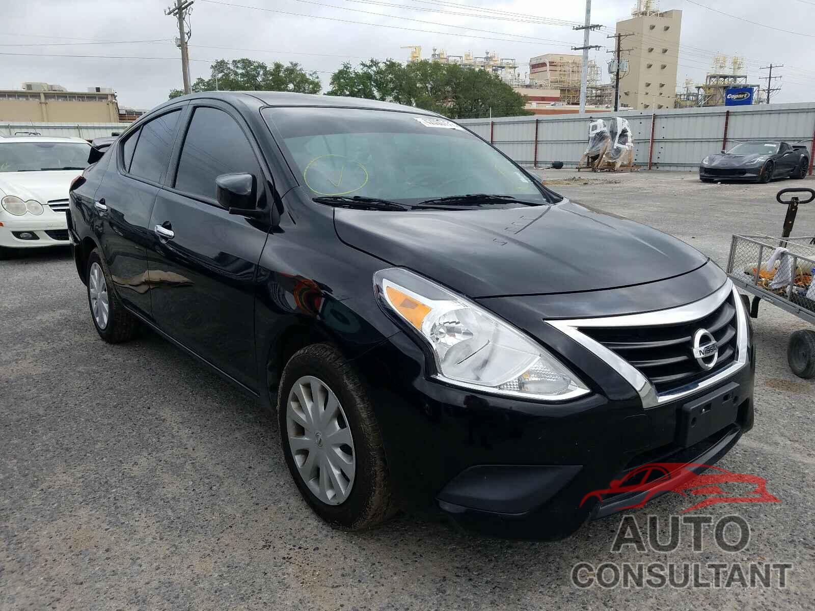 NISSAN VERSA 2018 - 3N1CN7AP5JL872393