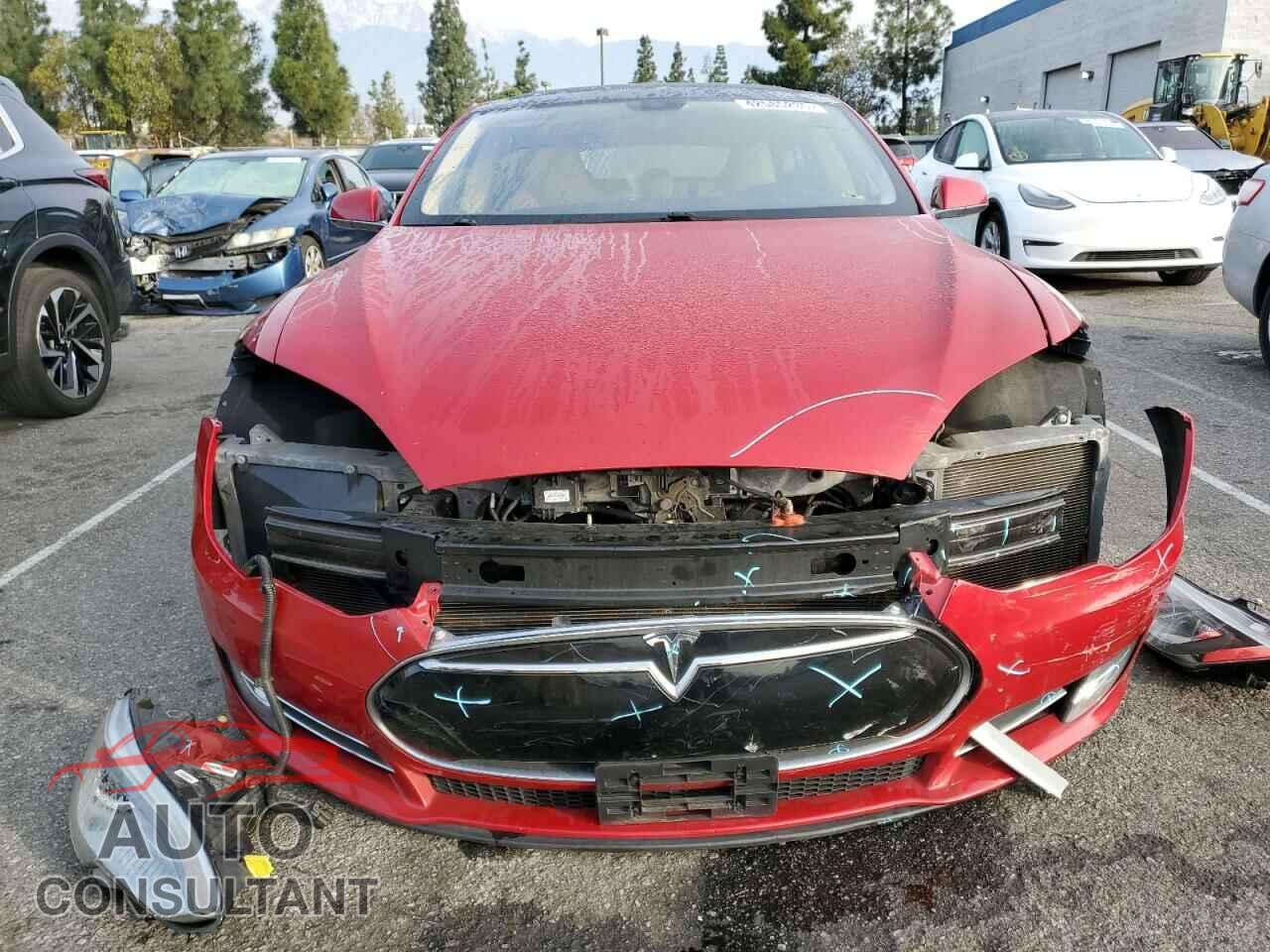 TESLA MODEL S 2013 - 5YJSA1CN3DFP11721