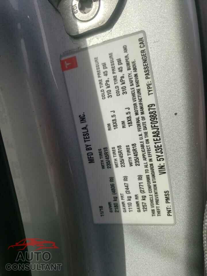 TESLA MODEL 3 2018 - 5YJ3E1EA8JF098879