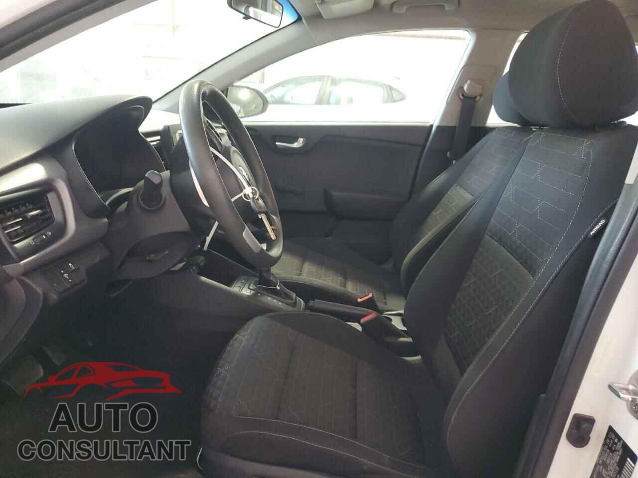 KIA RIO 2018 - 3KPA24AB0JE063128