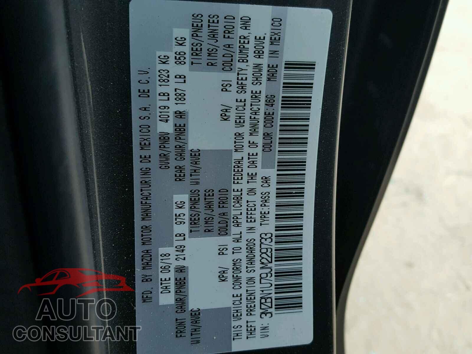MAZDA 3 2018 - 3MZBN1U79JM229733