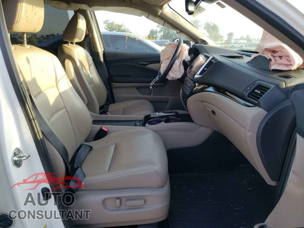 HONDA PILOT 2016 - 5FNYF6H9XGB108385