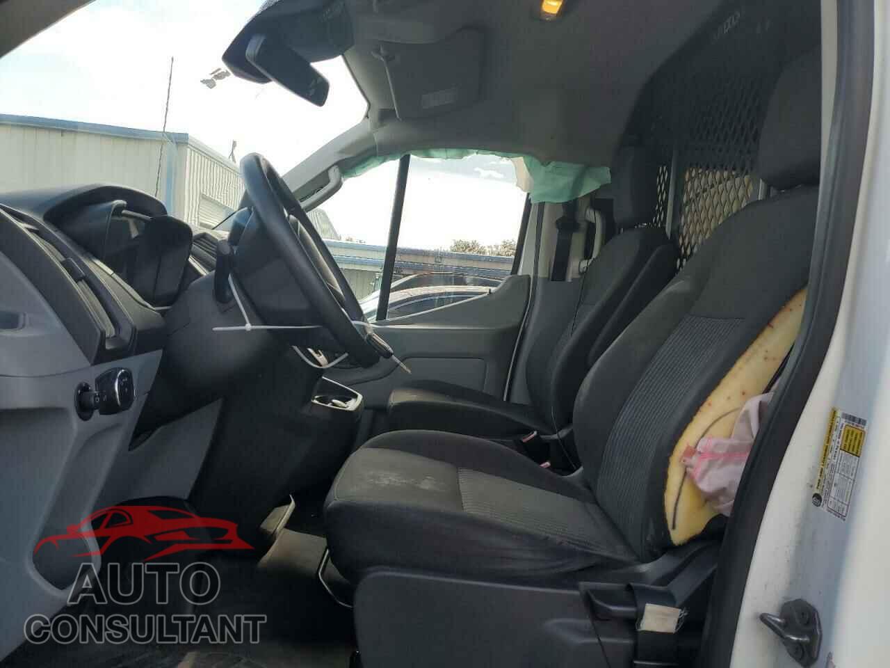 FORD TRANSIT 2018 - 1FTYR1YM7JKB17151