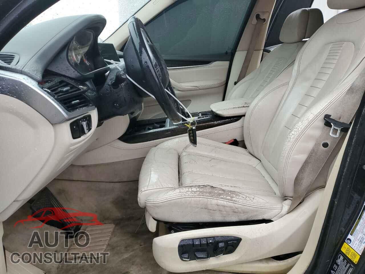 BMW X5 2014 - 5UXKR6C52E0C02114