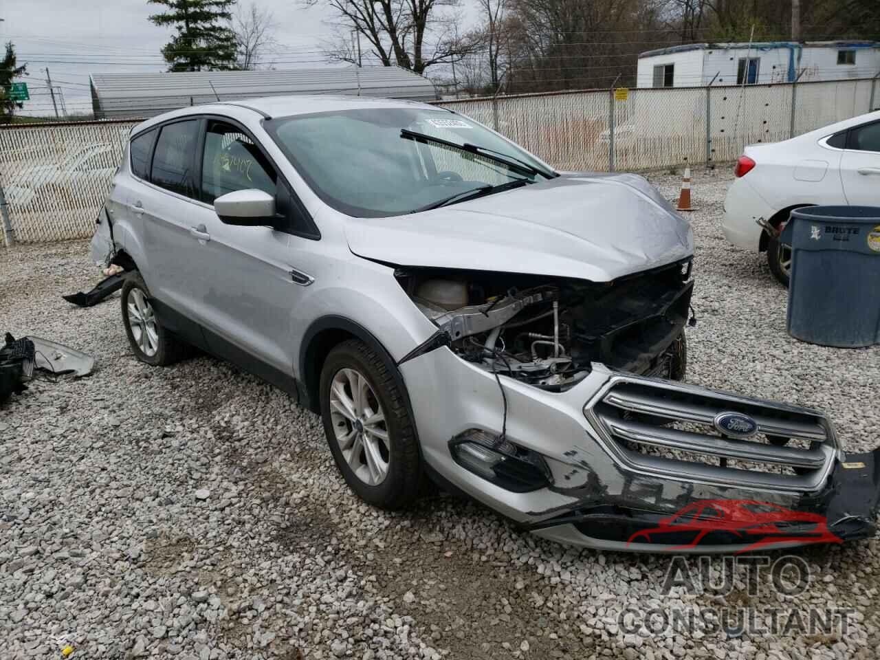 FORD ESCAPE 2017 - 1FMCU9G99HUC35460