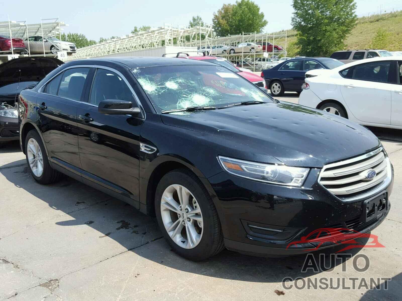 FORD TAURUS 2018 - 1FAHP2H88JG124892