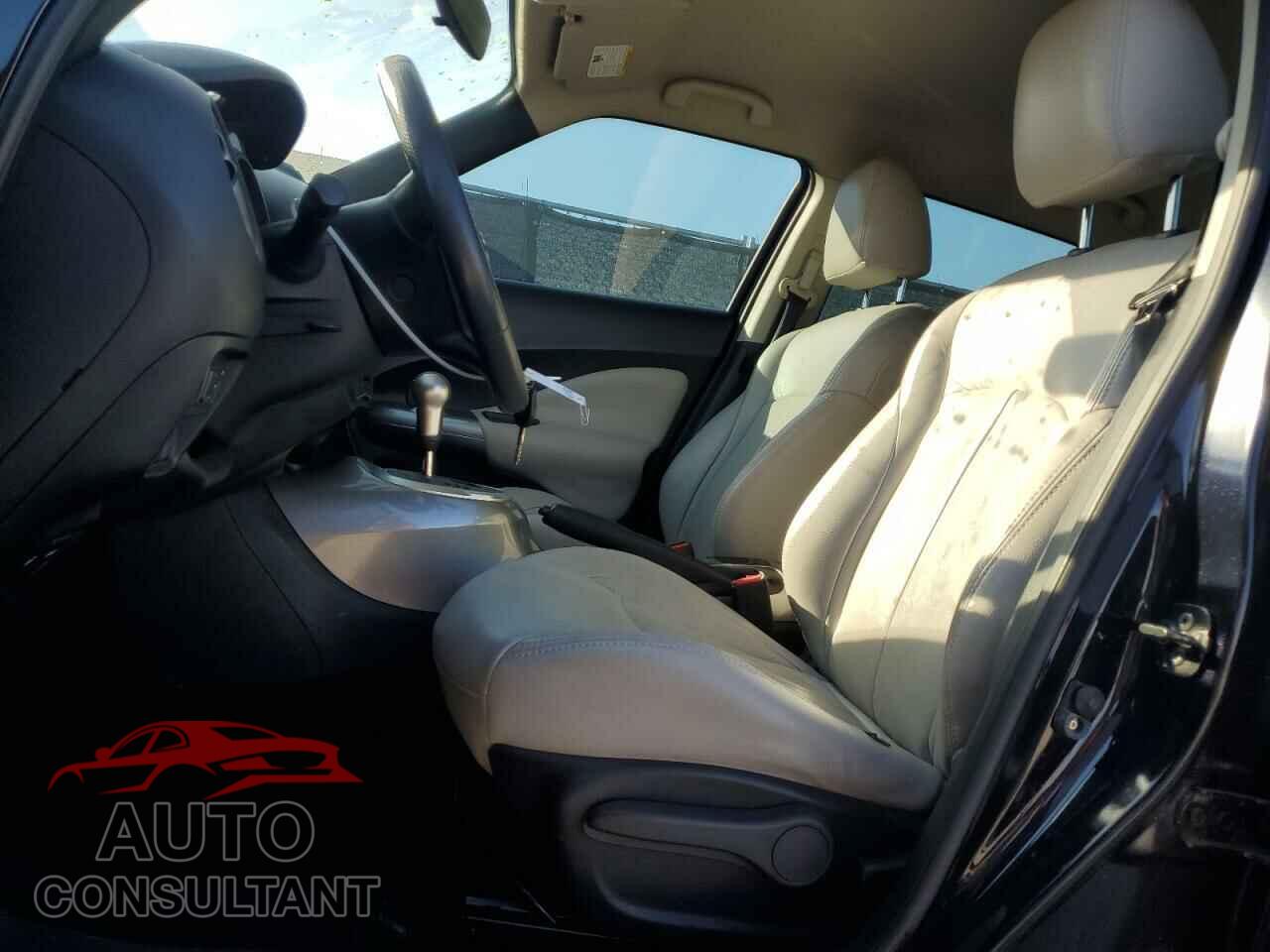 NISSAN JUKE 2011 - JN8AF5MR8BT016767