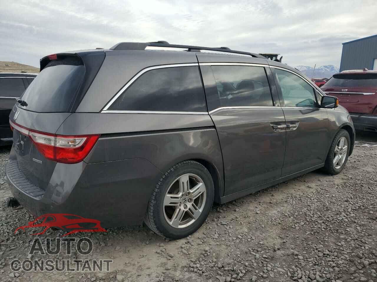 HONDA ODYSSEY 2013 - 5FNRL5H92DB083727