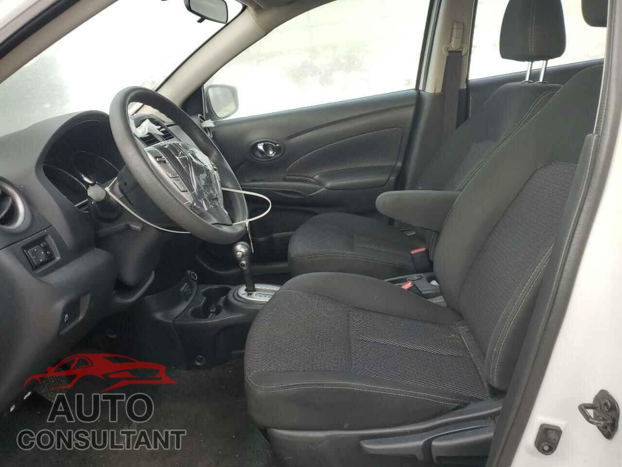 NISSAN VERSA 2018 - 3N1CN7AP9JL879623