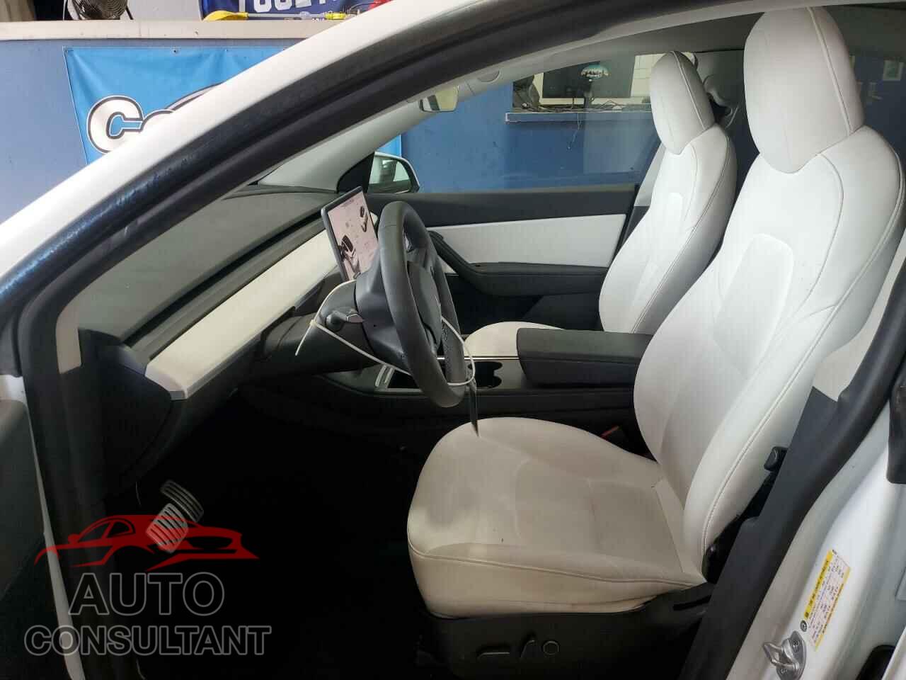 TESLA MODEL Y 2022 - 7SAYGDEF9NF405370