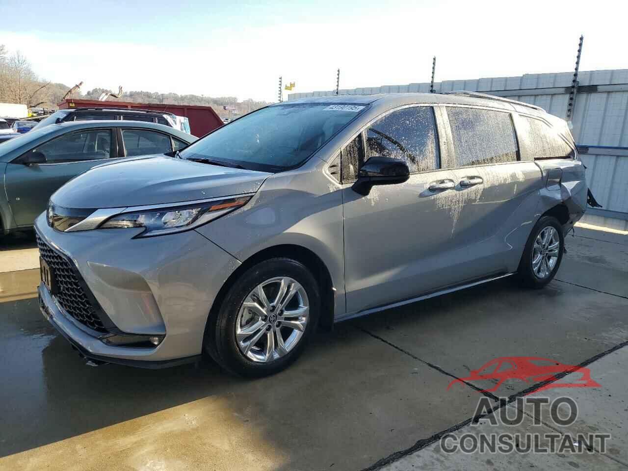 TOYOTA SIENNA 2023 - 5TDDSKFC9PS104275