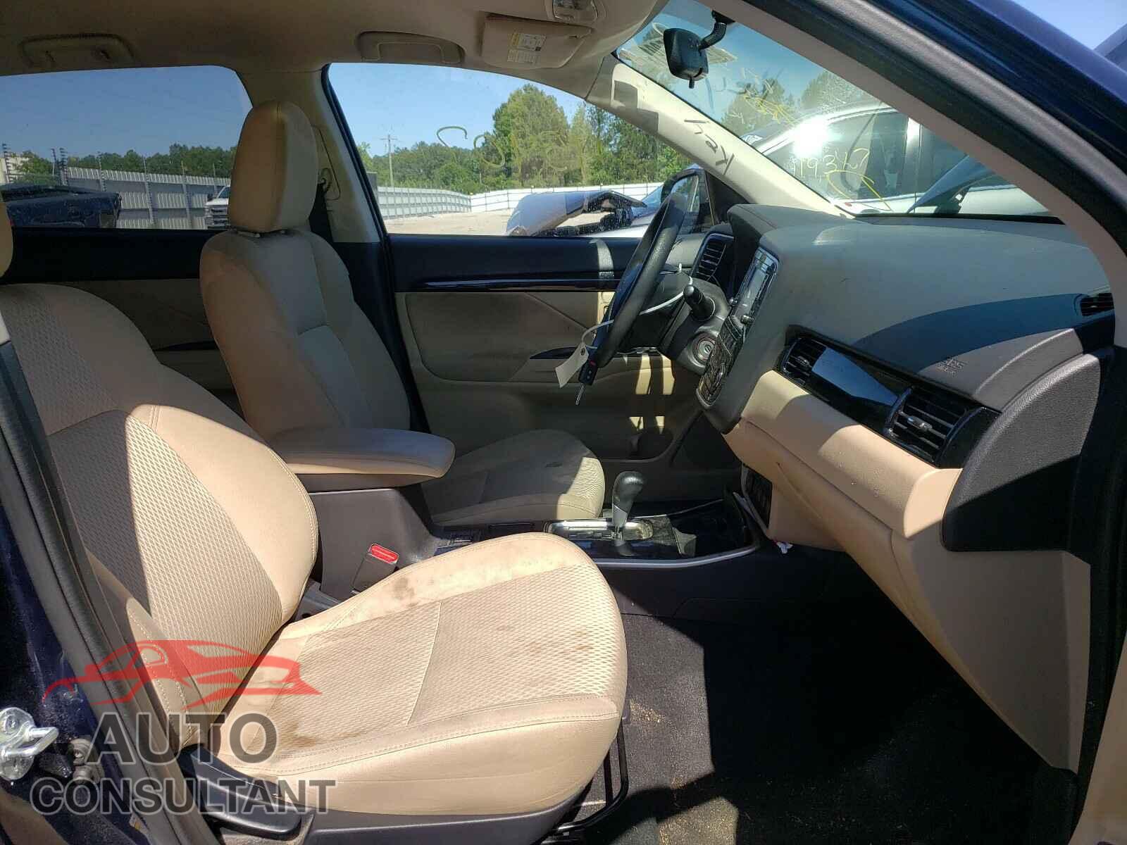 MITSUBISHI OUTLANDER 2019 - JA4AD2A31KZ022949