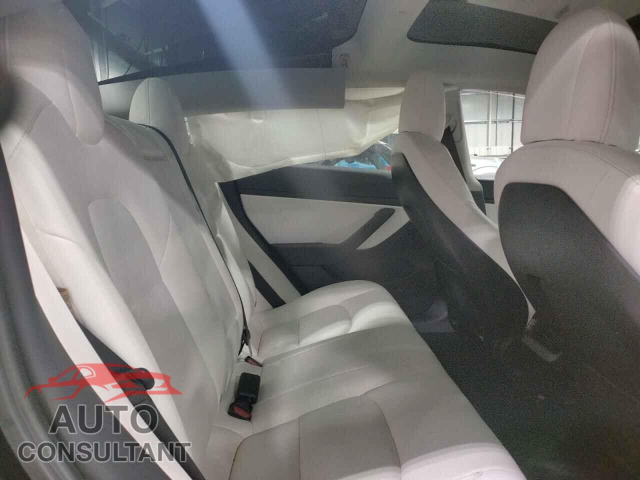 TESLA MODEL 3 2021 - 5YJ3E1EA5MF849909