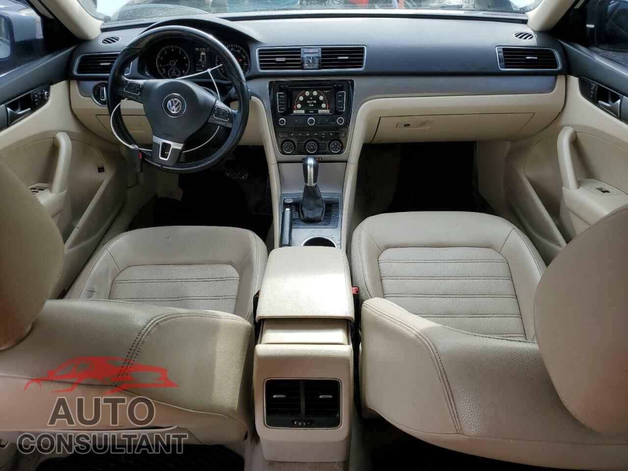 VOLKSWAGEN PASSAT 2015 - 1VWBT7A31FC023034