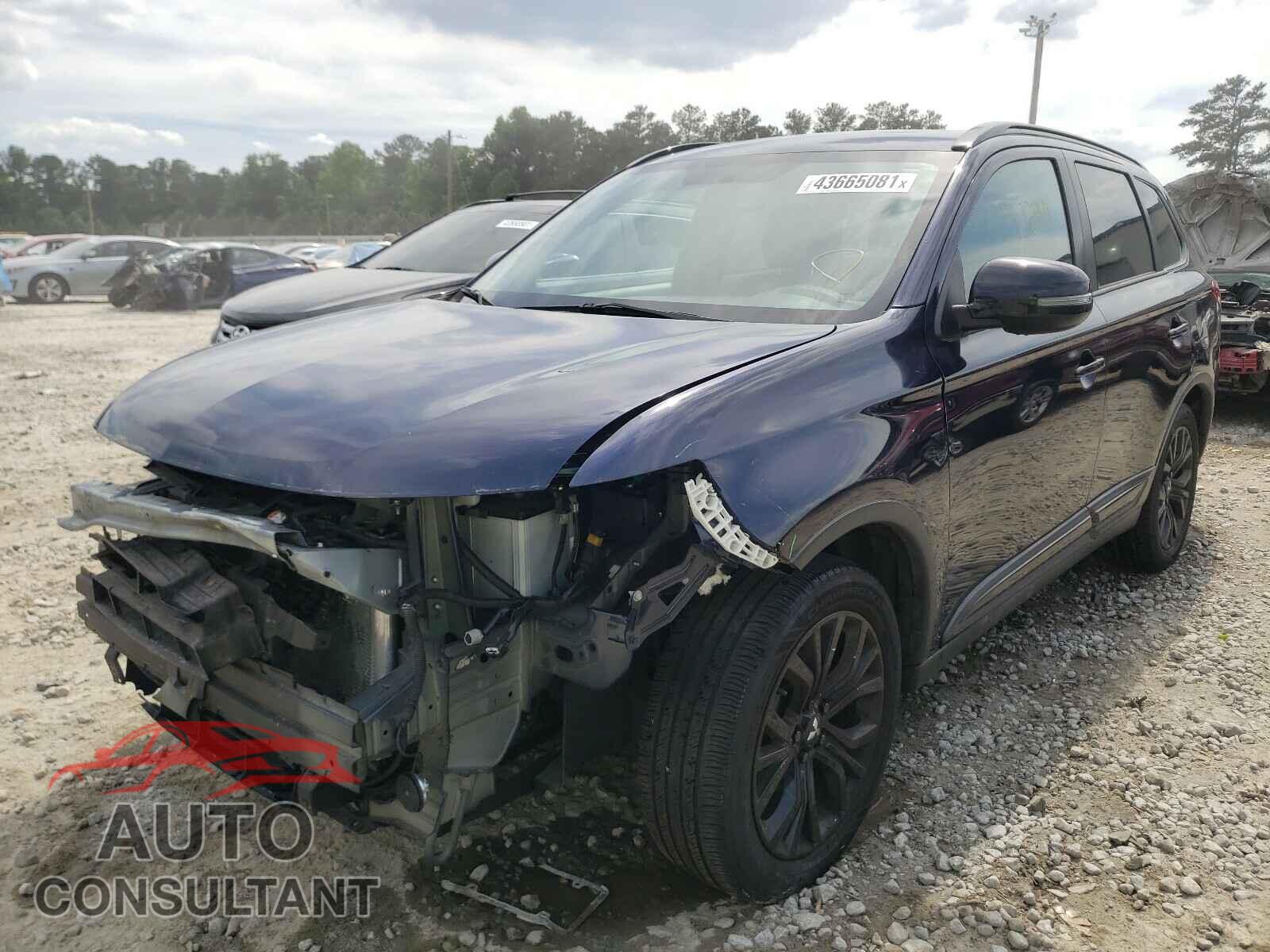 MITSUBISHI OUTLANDER 2018 - JA4AD3A38JZ044158