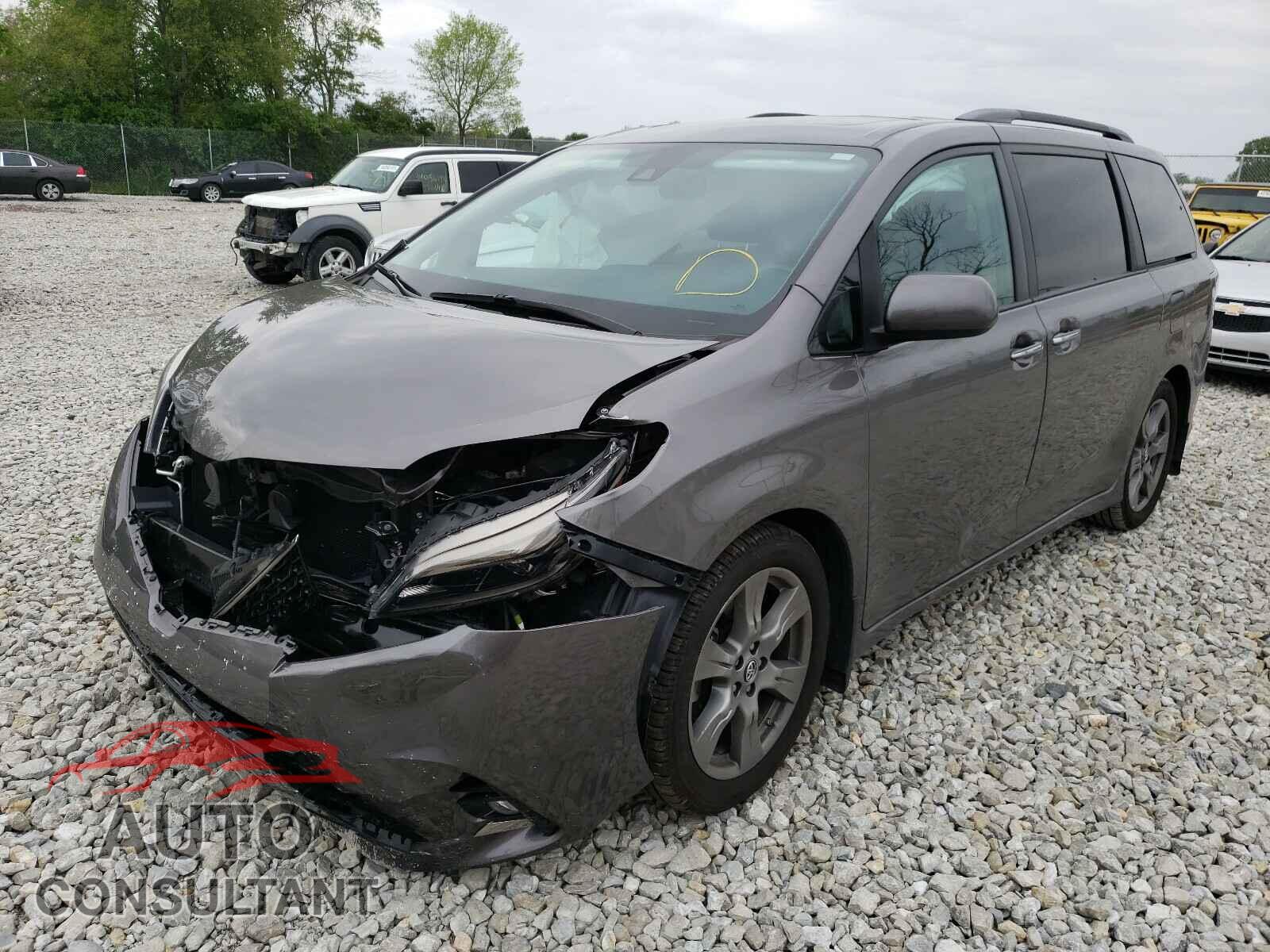 TOYOTA SIENNA 2018 - 5TDXZ3DC3JS903025