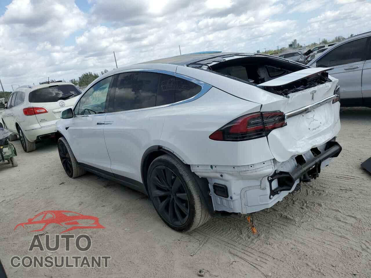 TESLA MODEL X 2021 - 5YJXCBE28MF310268