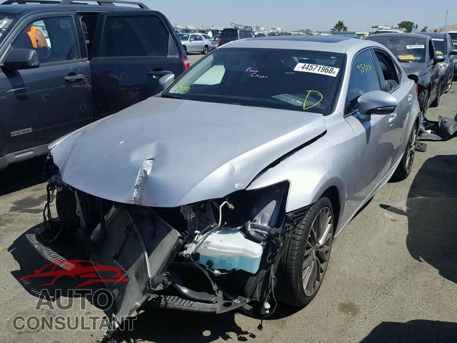 LEXUS IS 2016 - JTHBA1D25G5002832