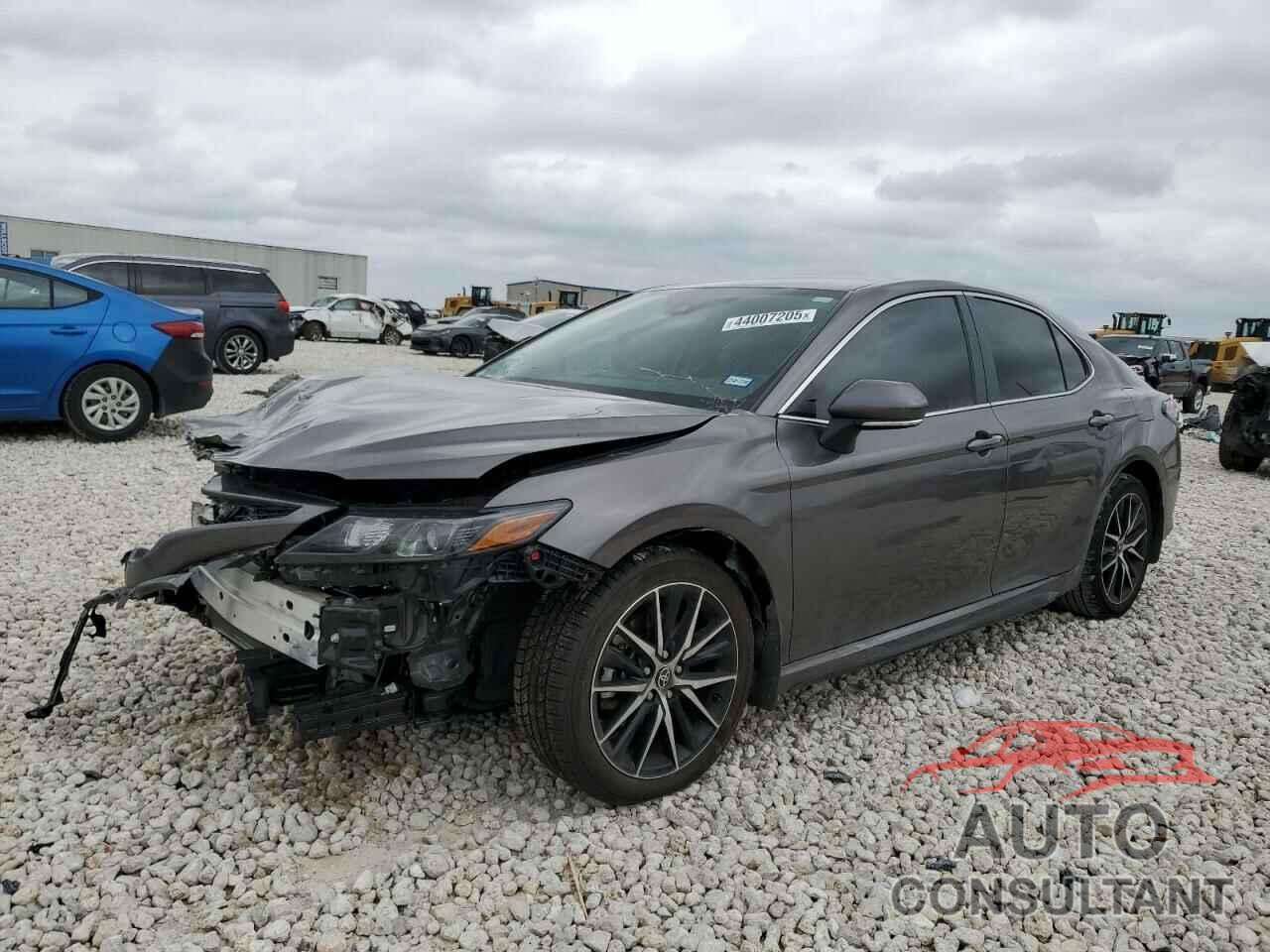TOYOTA CAMRY 2024 - 4T1G11AK2RU864521