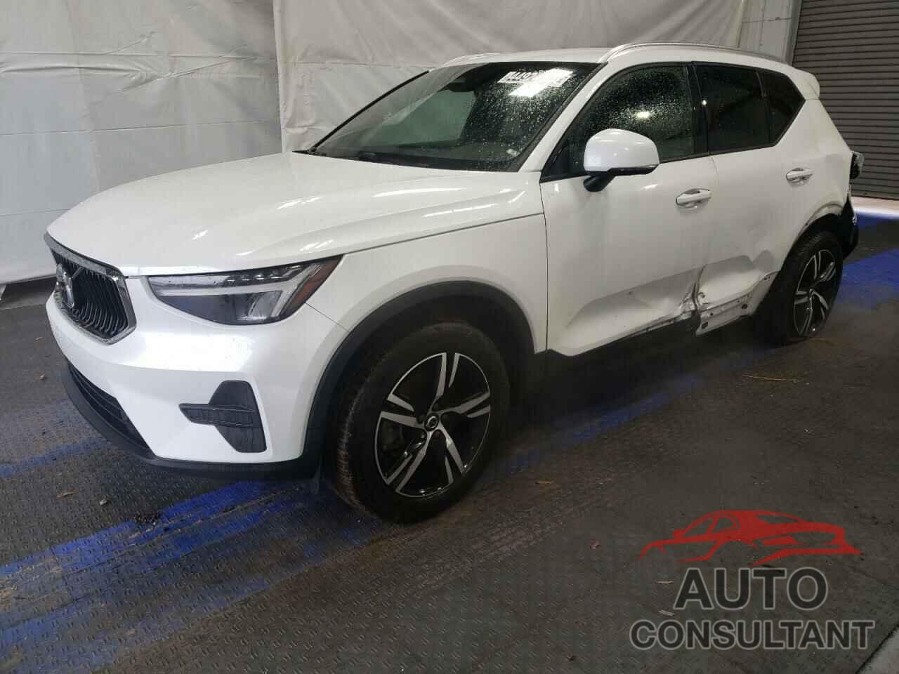 VOLVO XC40 CORE 2023 - YV4L12UK8P2964794
