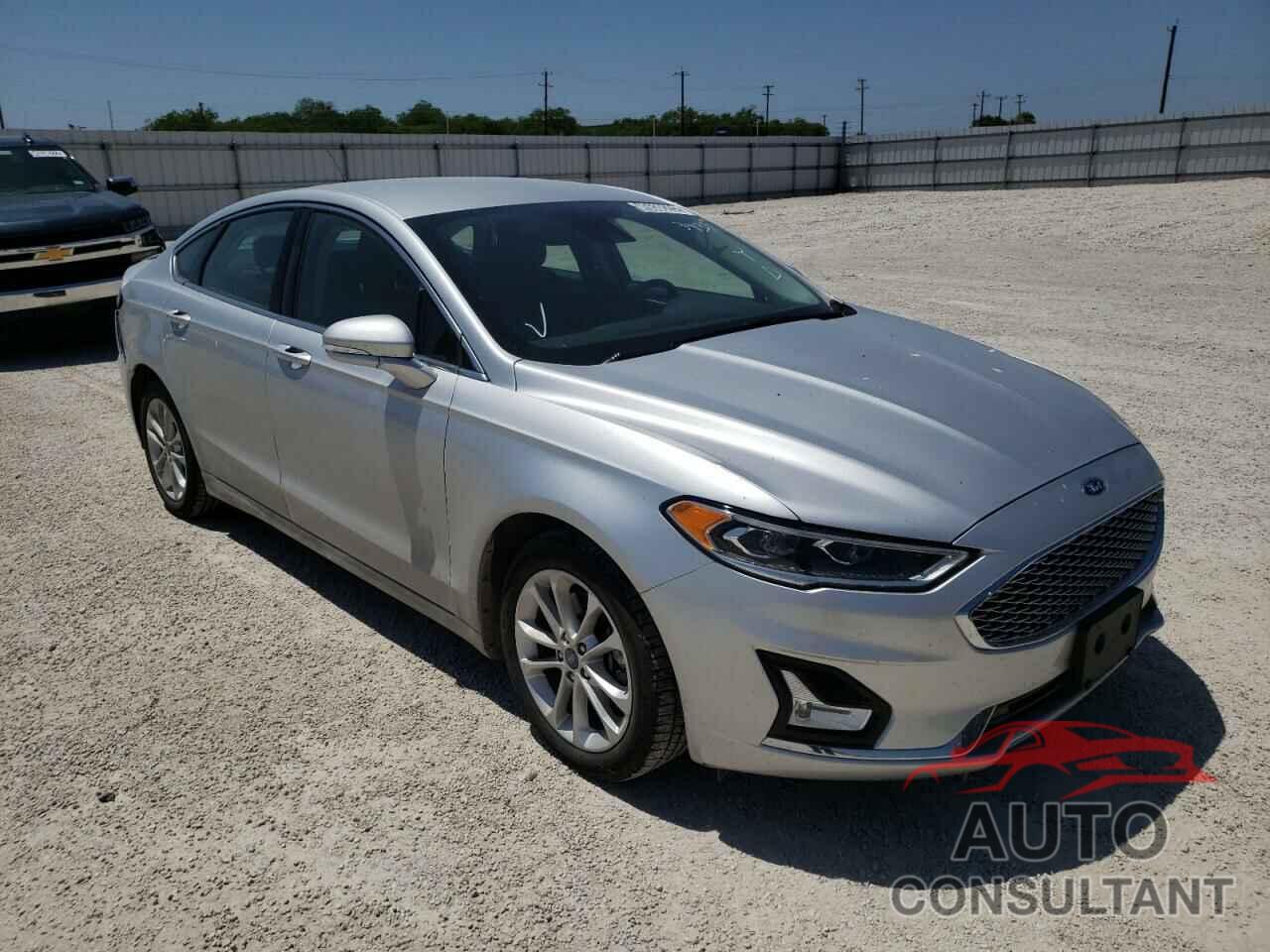FORD FUSION 2019 - 3FA6P0SU9KR245393