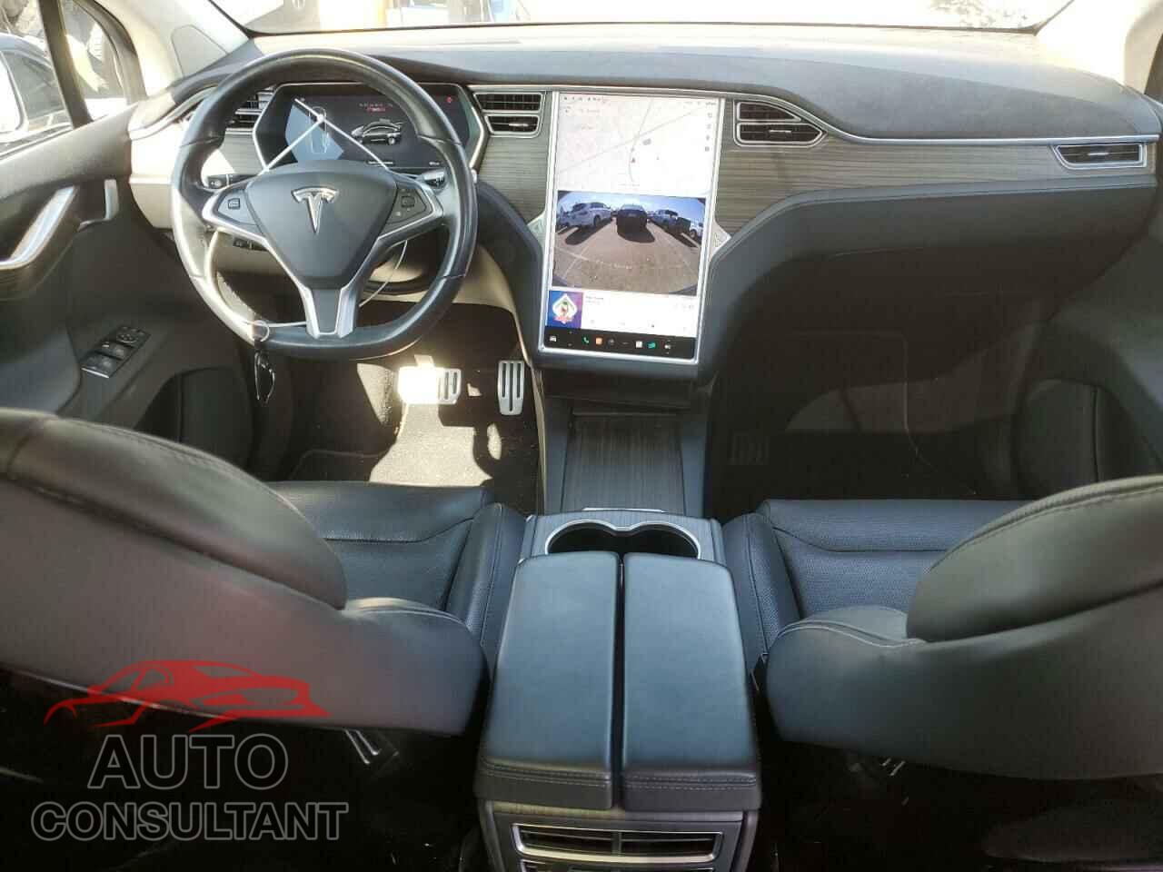 TESLA MODEL X 2016 - 5YJXCAE43GF001064