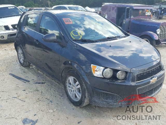 CHEVROLET SONIC 2015 - 1G1JC6SH1F4134415