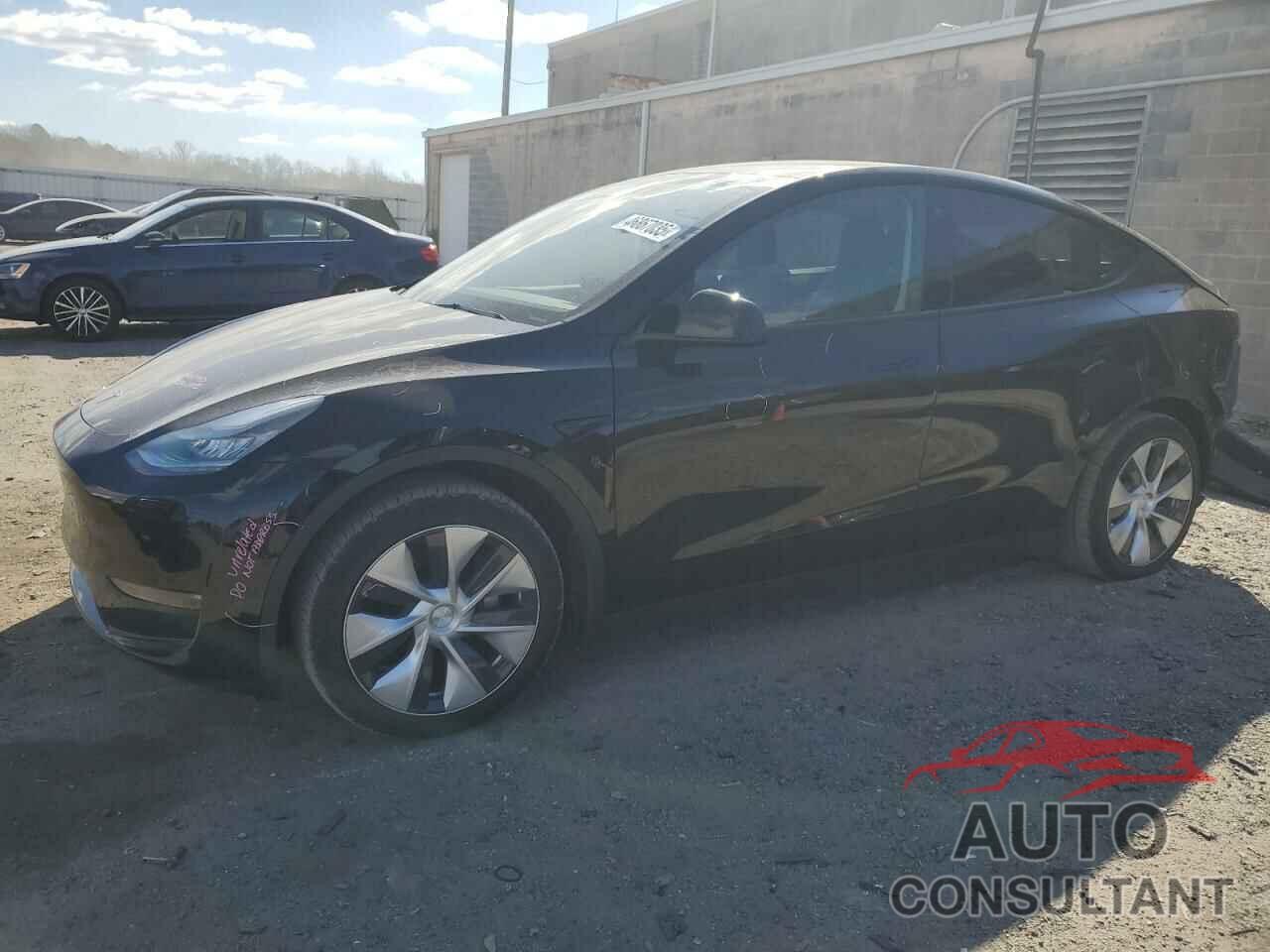 TESLA MODEL Y 2021 - 5YJYGAEE4MF149141