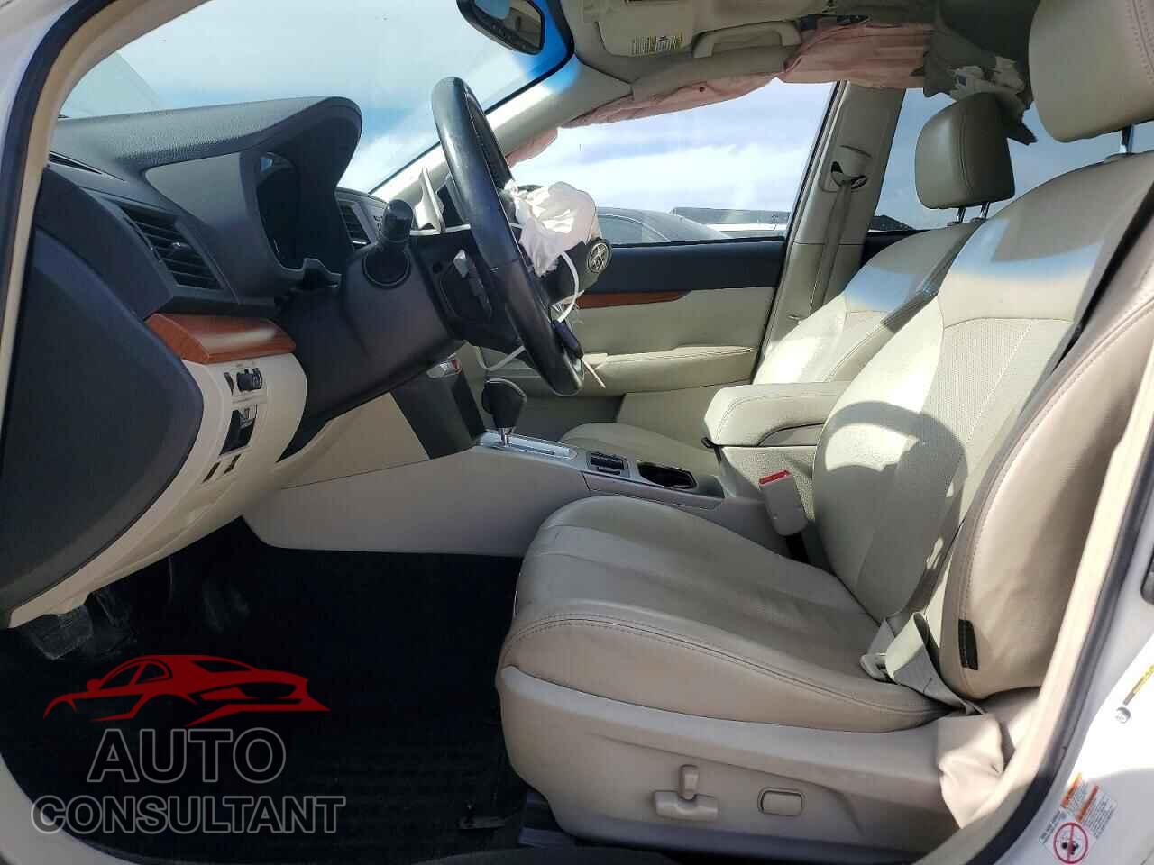 SUBARU OUTBACK 2014 - 4S4BRBLC5E3237617
