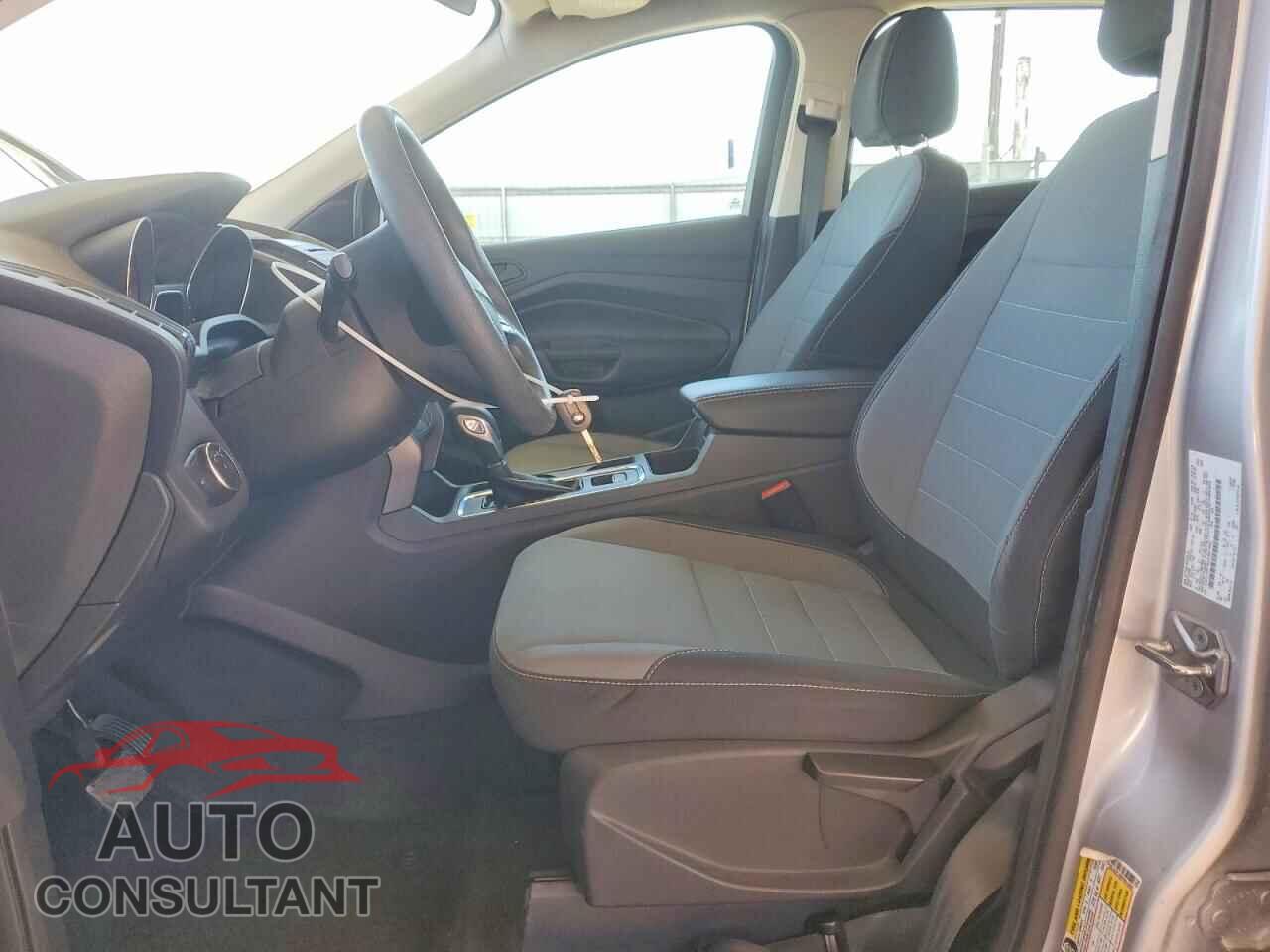 FORD ESCAPE 2017 - 1FMCU0F76HUB01890