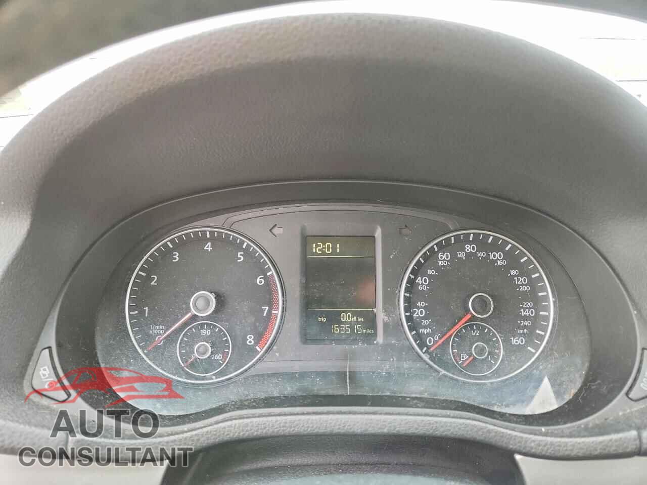 VOLKSWAGEN PASSAT 2015 - 1VWAT7A36FC059846