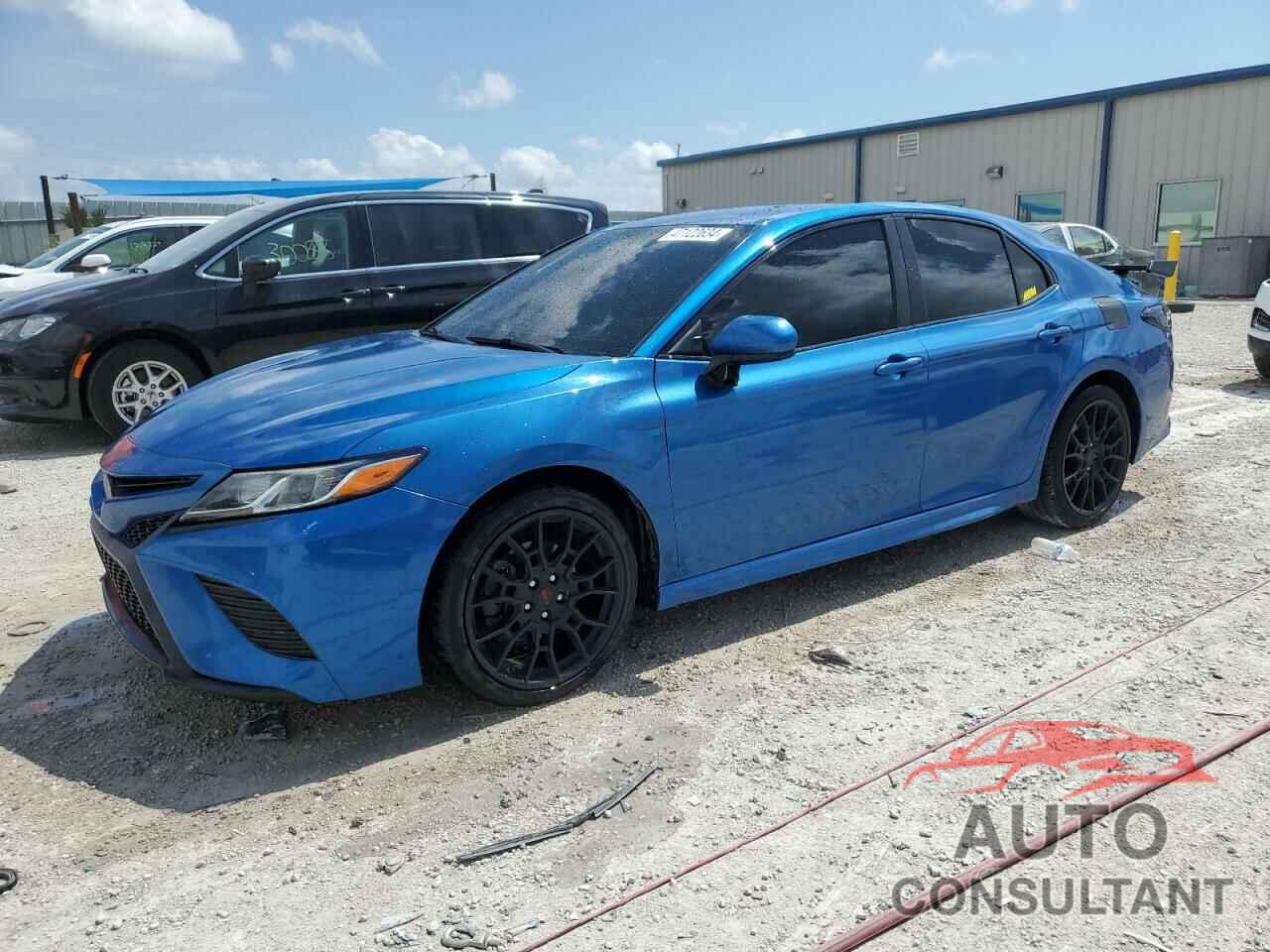 TOYOTA CAMRY 2018 - 4T1B11HK4JU016824