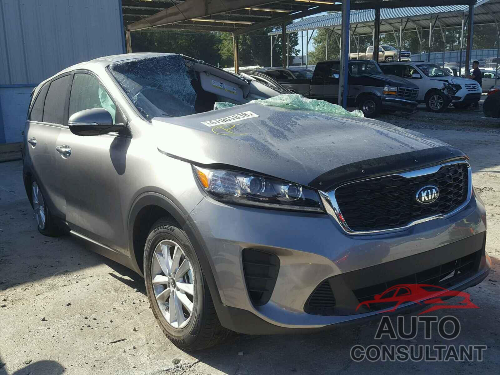 KIA SORENTO LX 2019 - 5XYPG4A36KG450369