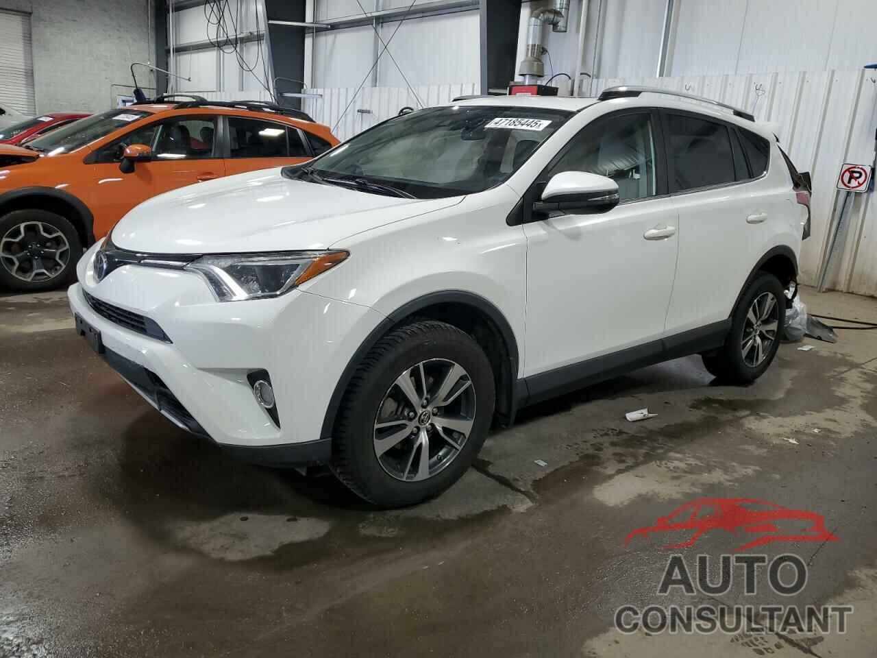 TOYOTA RAV4 2018 - JTMRFREV7JJ746360