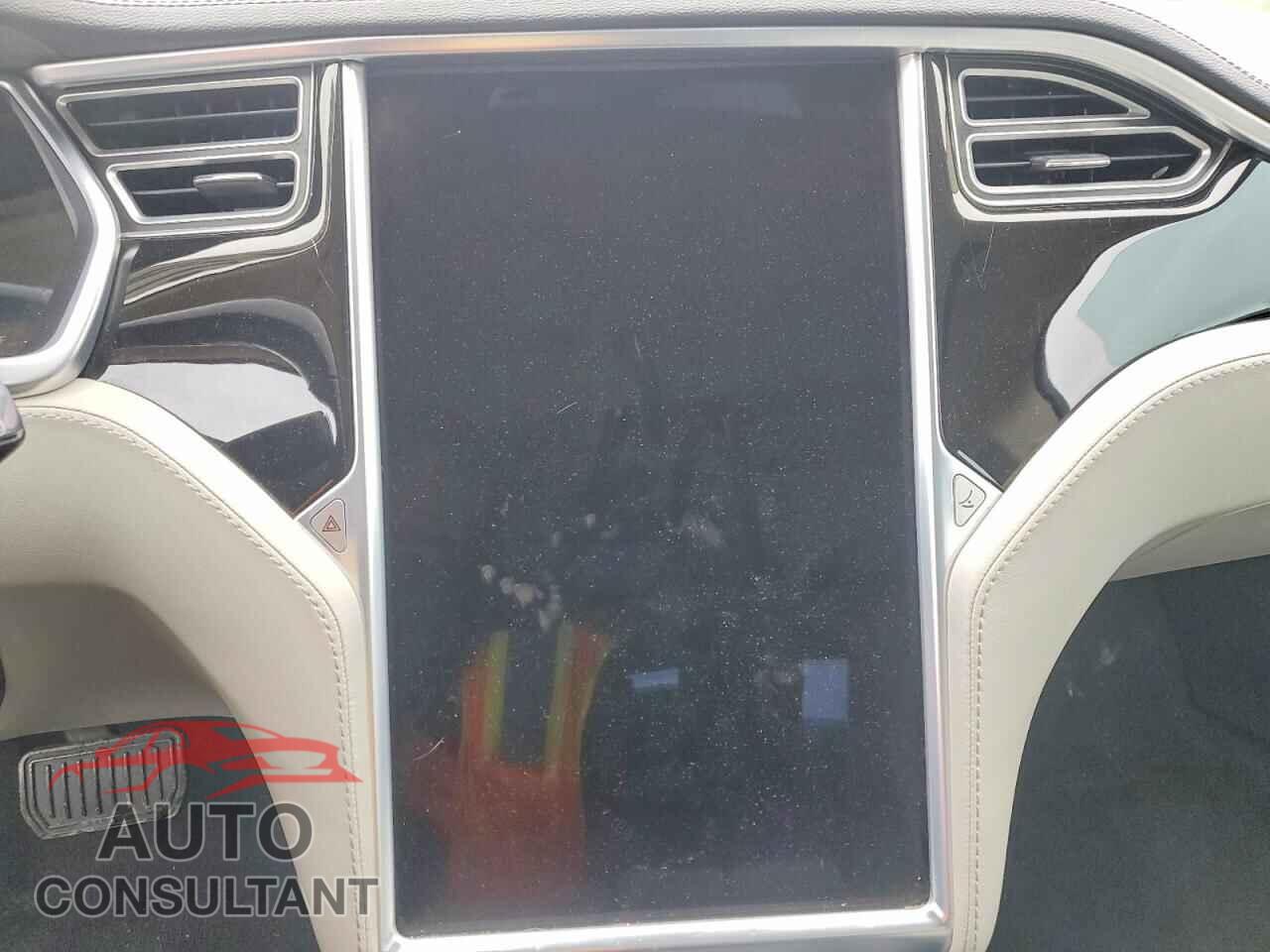 TESLA MODEL S 2014 - 5YJSA1H17EFP35849