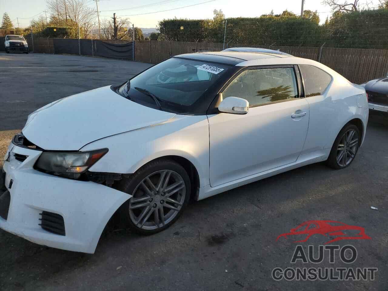 TOYOTA SCION 2012 - JTKJF5C70C3031723
