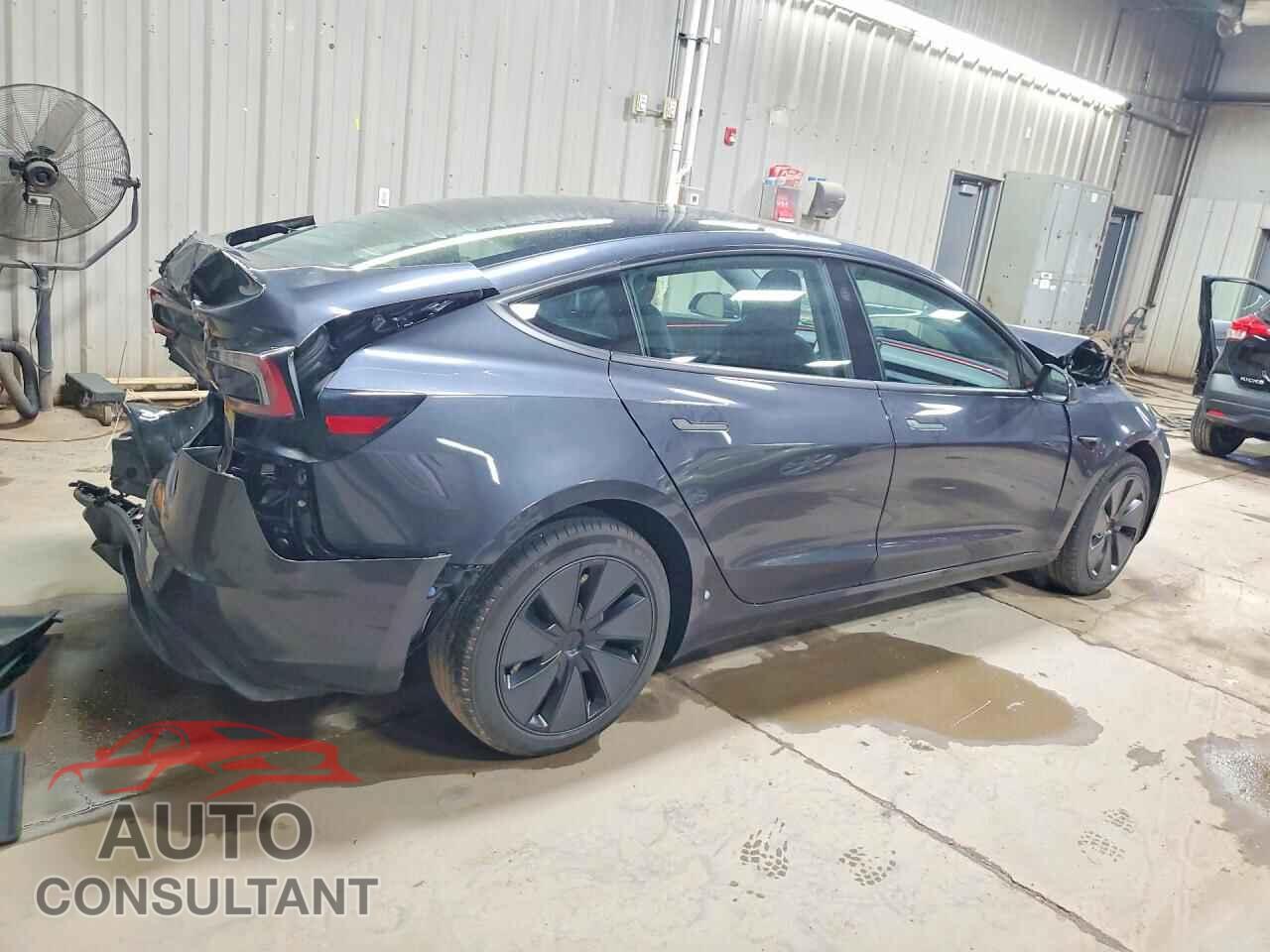 TESLA MODEL 3 2025 - 5YJ3E1EA3SF071686