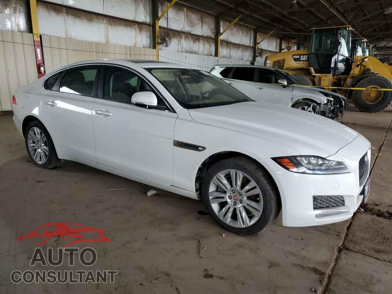 JAGUAR XF 2017 - SAJBD4BVXHCY35581