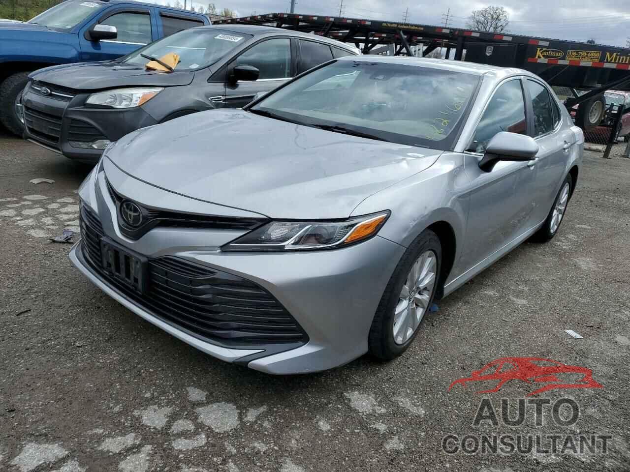 TOYOTA CAMRY 2018 - 4T1B11HK2JU025859