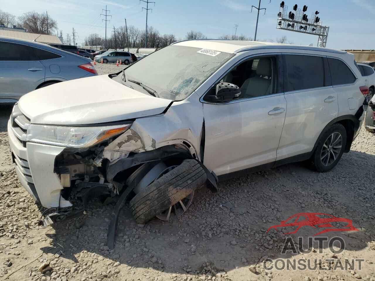 TOYOTA HIGHLANDER 2019 - 5TDJZRFH1KS612669