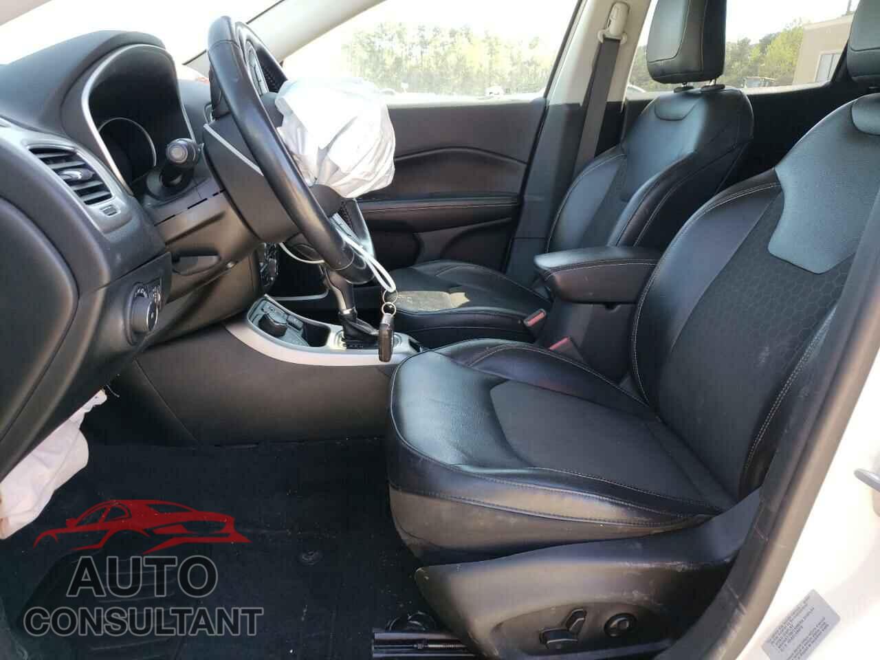 JEEP COMPASS 2018 - 3C4NJDBB2JT116264