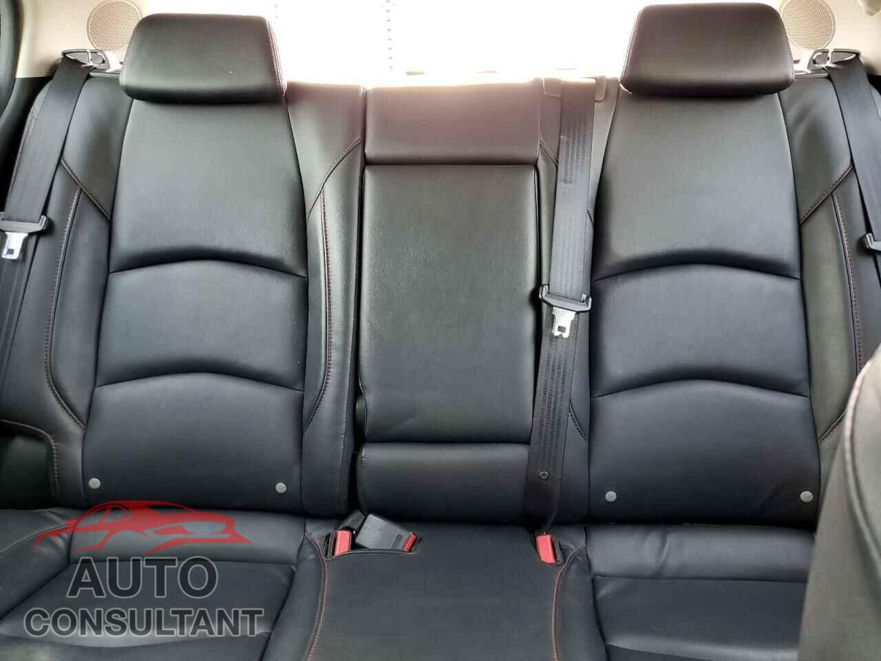MAZDA 3 2014 - JM1BM1M79E1109035