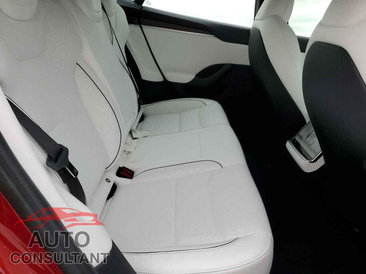 TESLA MODEL S 2023 - 5YJSA1E67PF510852