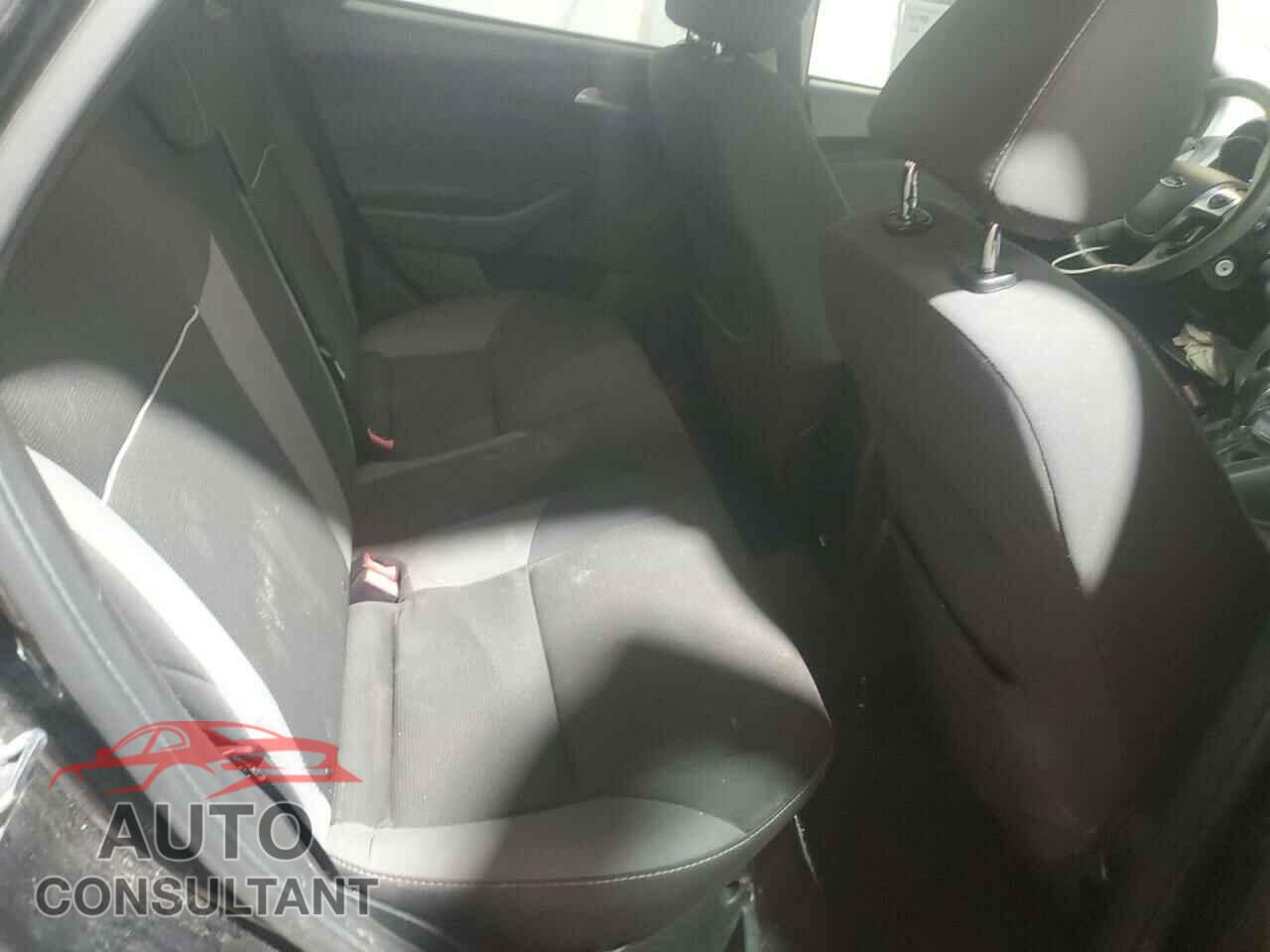 FORD FOCUS 2013 - 1FADP3F2XDL208159